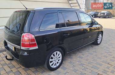 Минивэн Opel Zafira 2006 в Могилев-Подольске