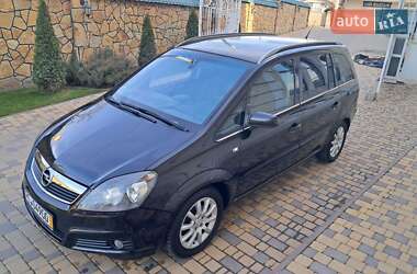 Минивэн Opel Zafira 2006 в Могилев-Подольске