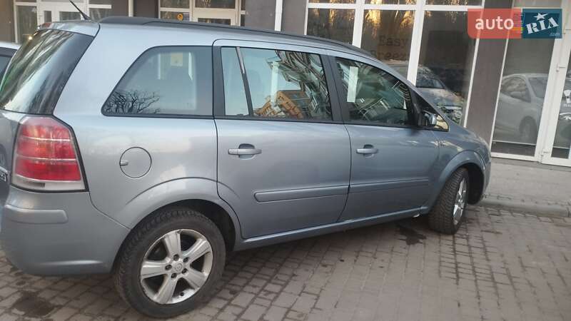 Мінівен Opel Zafira 2007 в Дублянах