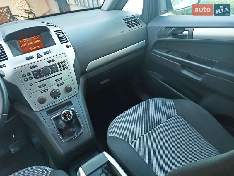 Мінівен Opel Zafira 2009 в Одесі