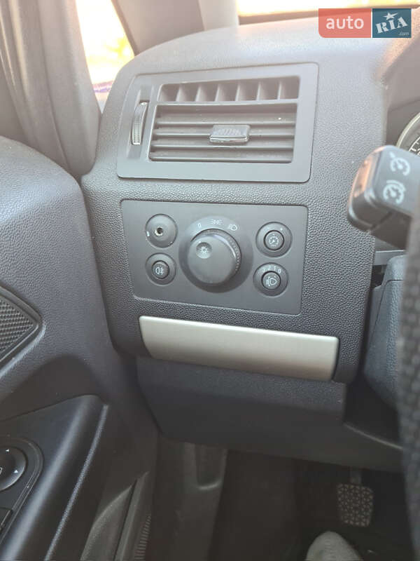 Мінівен Opel Zafira 2008 в Івано-Франківську