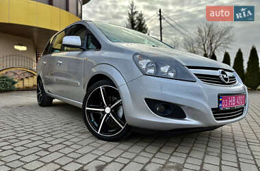 Минивэн Opel Zafira 2011 в 