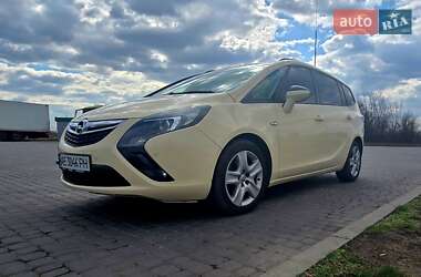 Opel Zafira 2016