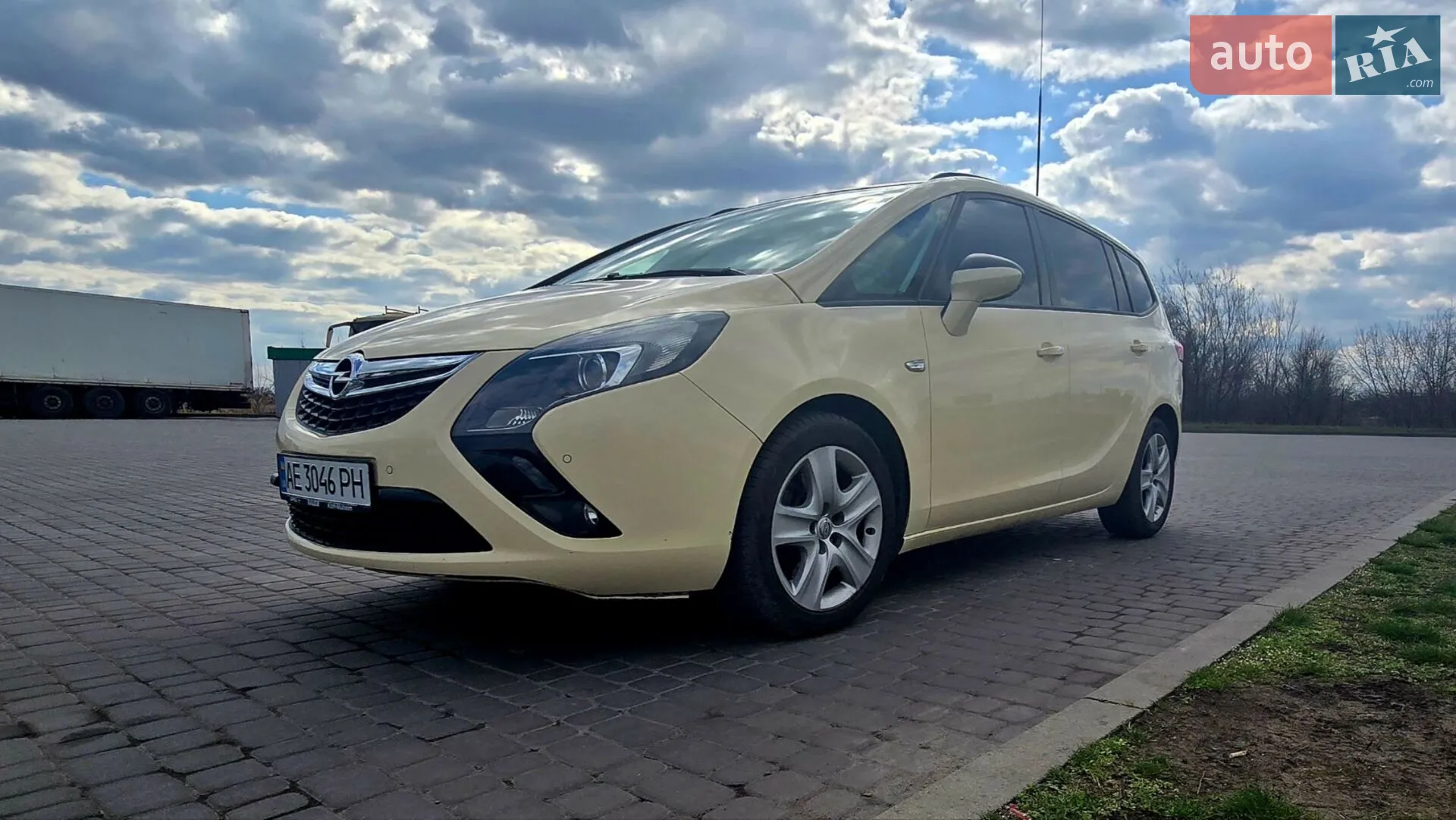 2016 Opel Zafira - фото 1