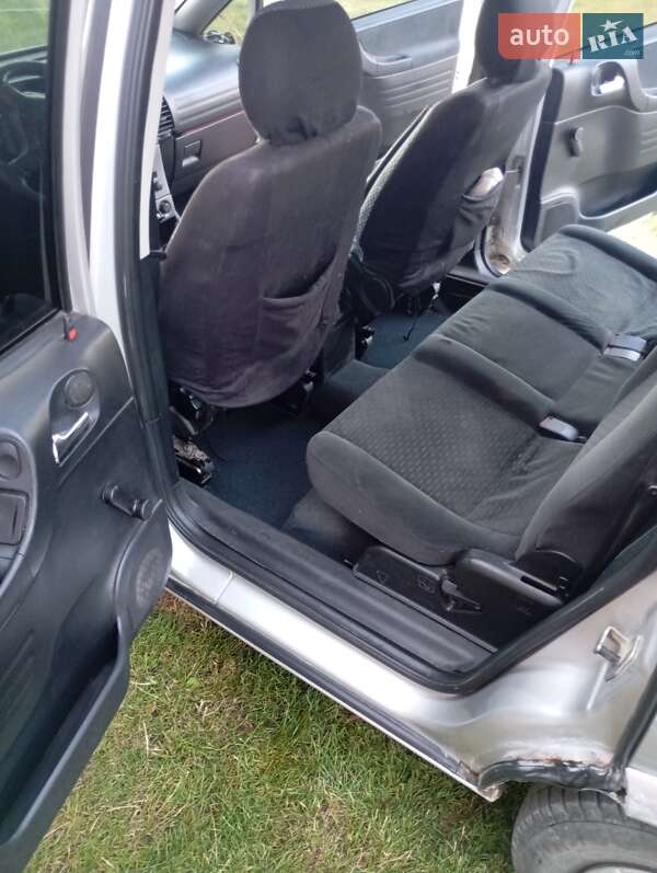 Мінівен Opel Zafira 2004 в Мельниці-Подільській фото 14 Мінівен Opel Zafira 2004 в Мельниці-Подільській
