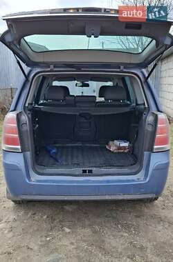 Минивэн Opel Zafira 2007 в 
