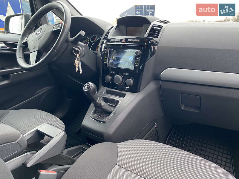 Минивэн Opel Zafira 2010 в Ромнах фото 25 Минивэн Opel Zafira 2010 в Ромнах