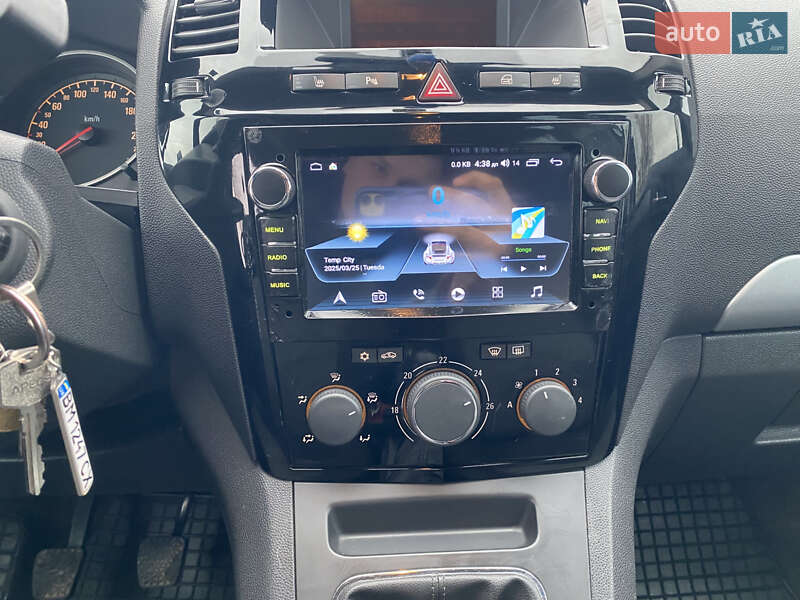 Минивэн Opel Zafira 2010 в Ромнах фото 28 Минивэн Opel Zafira 2010 в Ромнах