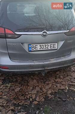 Минивэн Opel Zafira 2012 в 