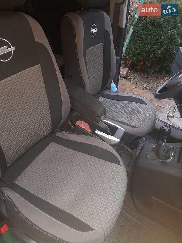 Минивэн Opel Zafira 2009 в Бучаче