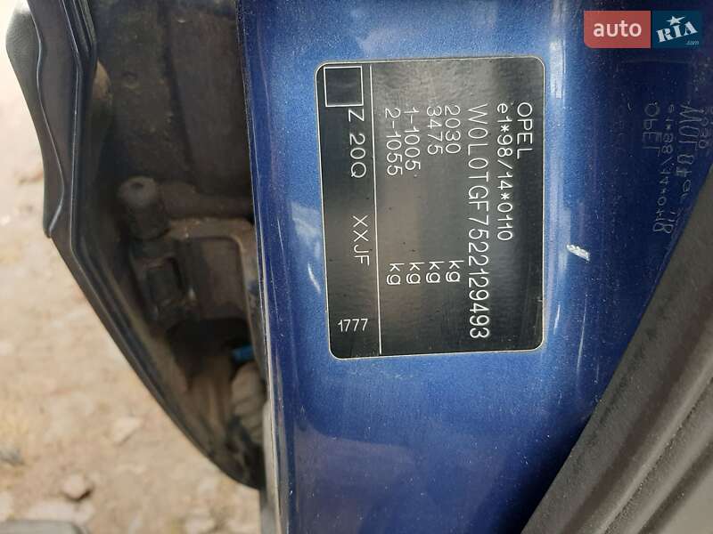 Минивэн Opel Zafira 2002 в Луцке