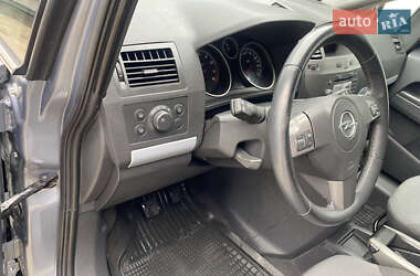 Минивэн Opel Zafira 2006 в 