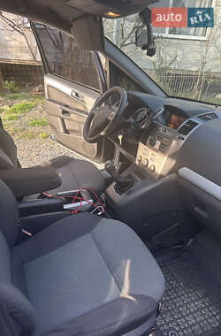 Минивэн Opel Zafira 2007 в 