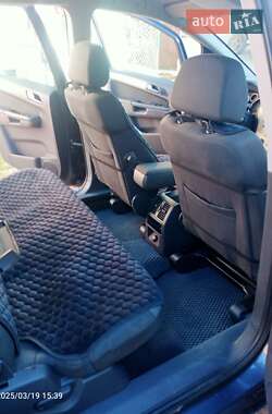 Минивэн Opel Zafira 2008 в 