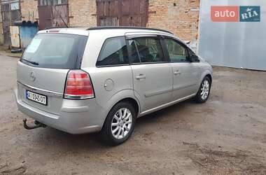 Минивэн Opel Zafira 2005 в Киеве