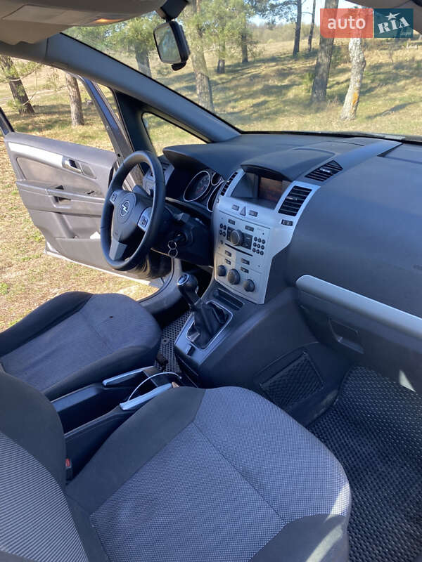 Мінівен Opel Zafira 2009 в Острозі