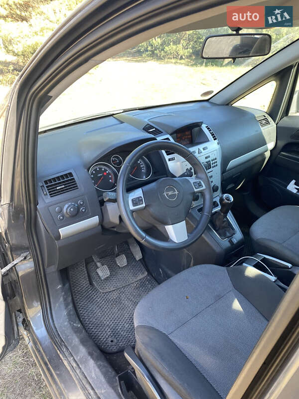 Мінівен Opel Zafira 2009 в Острозі