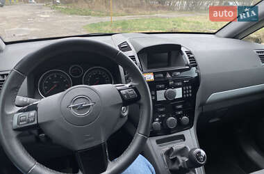 Минивэн Opel Zafira 2012 в 