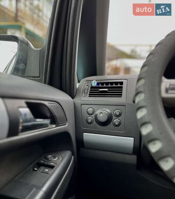Минивэн Opel Zafira 2005 в Сокирянах