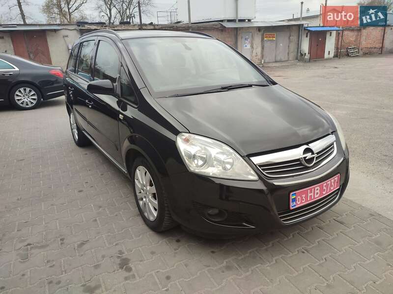 Минивэн Opel Zafira 2008 в 