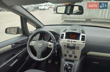 Минивэн Opel Zafira 2008 в 