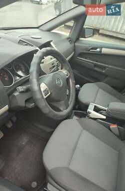 Минивэн Opel Zafira 2008 в 