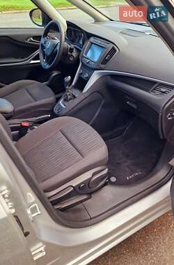 Минивэн Opel Zafira 2018 в 