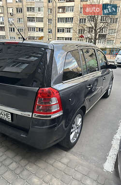 Минивэн Opel Zafira 2009 в 