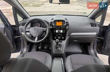 Минивэн Opel Zafira 2008 в 