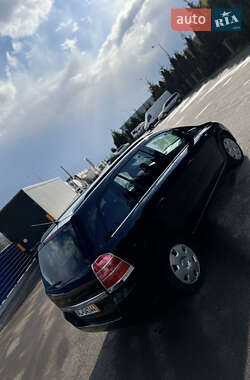 Минивэн Opel Zafira 2006 в 