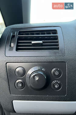 Минивэн Opel Zafira 2006 в 