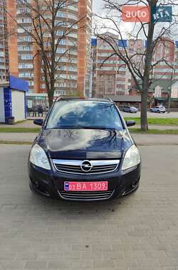 Минивэн Opel Zafira 2009 в 