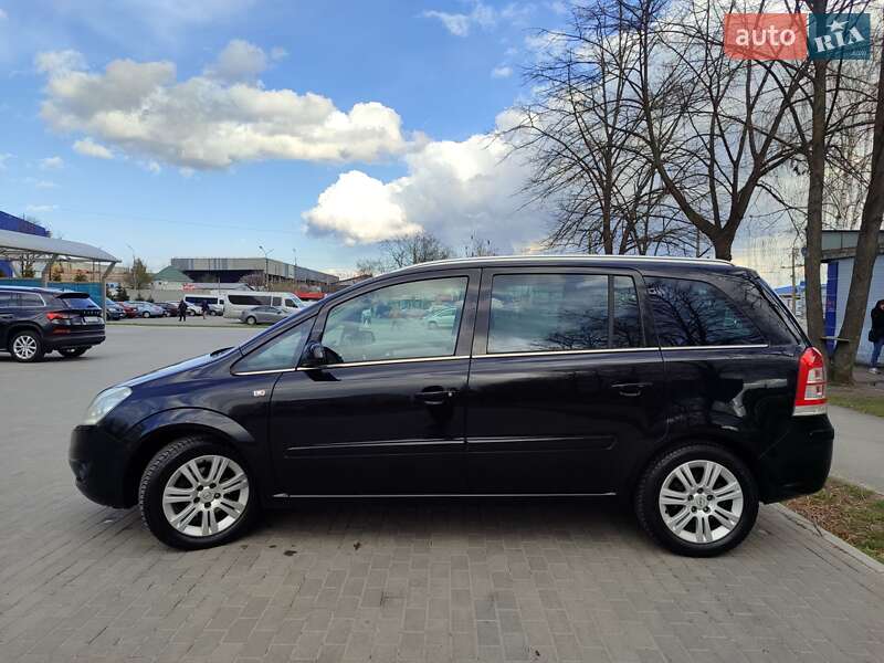 Минивэн Opel Zafira 2009 в Белой Церкви