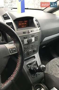 Минивэн Opel Zafira 2007 в 