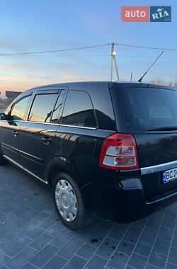 Минивэн Opel Zafira 2008 в 