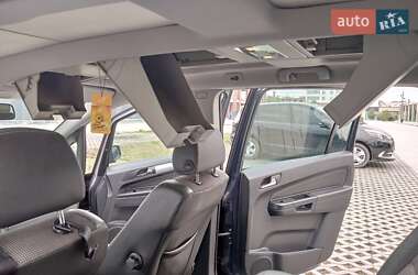 Минивэн Opel Zafira 2008 в 