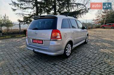 Минивэн Opel Zafira 2009 в 