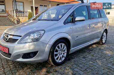 Минивэн Opel Zafira 2009 в 