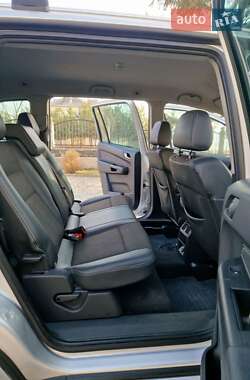 Минивэн Opel Zafira 2009 в 