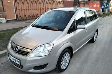 Минивэн Opel Zafira 2008 в 