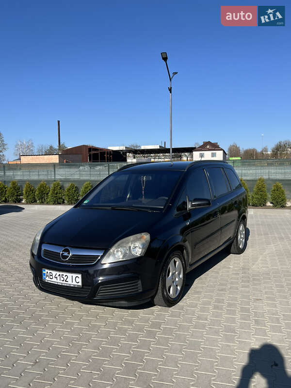 Минивэн Opel Zafira 2006 в 