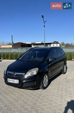 Минивэн Opel Zafira 2006 в 