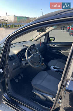 Минивэн Opel Zafira 2006 в 
