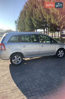 Минивэн Opel Zafira 2008 в 