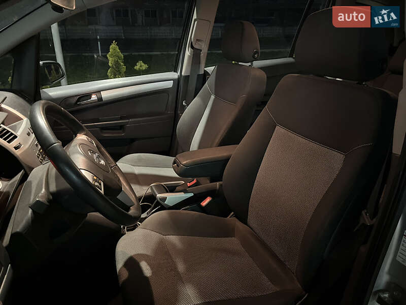 Минивэн Opel Zafira 2009 в Шептицькому