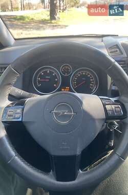Мінівен Opel Zafira 2011 в 