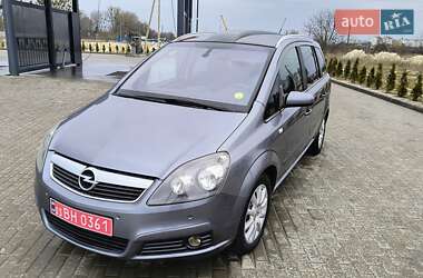 Минивэн Opel Zafira 2008 в 