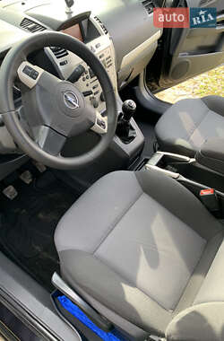 Минивэн Opel Zafira 2008 в 