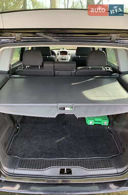 Минивэн Opel Zafira 2008 в 