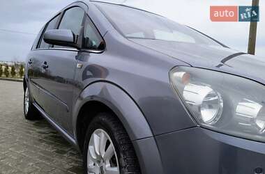 Минивэн Opel Zafira 2008 в 